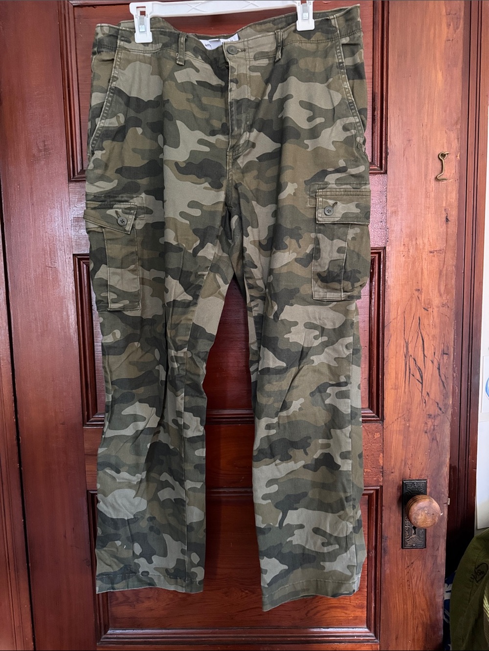 Women’s Stretch Camouflage Cargo Pants - Green Camo